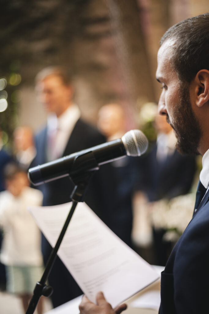 maestro ceremonias(2)